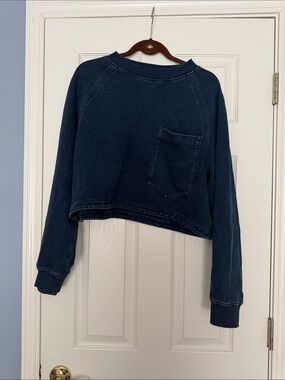 Cropped Navy Long-Sleeve Pocket Sweatshirt - illusion denim